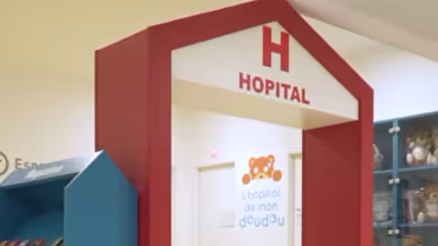 Photographie locaux pédiatrie portique Hôpital